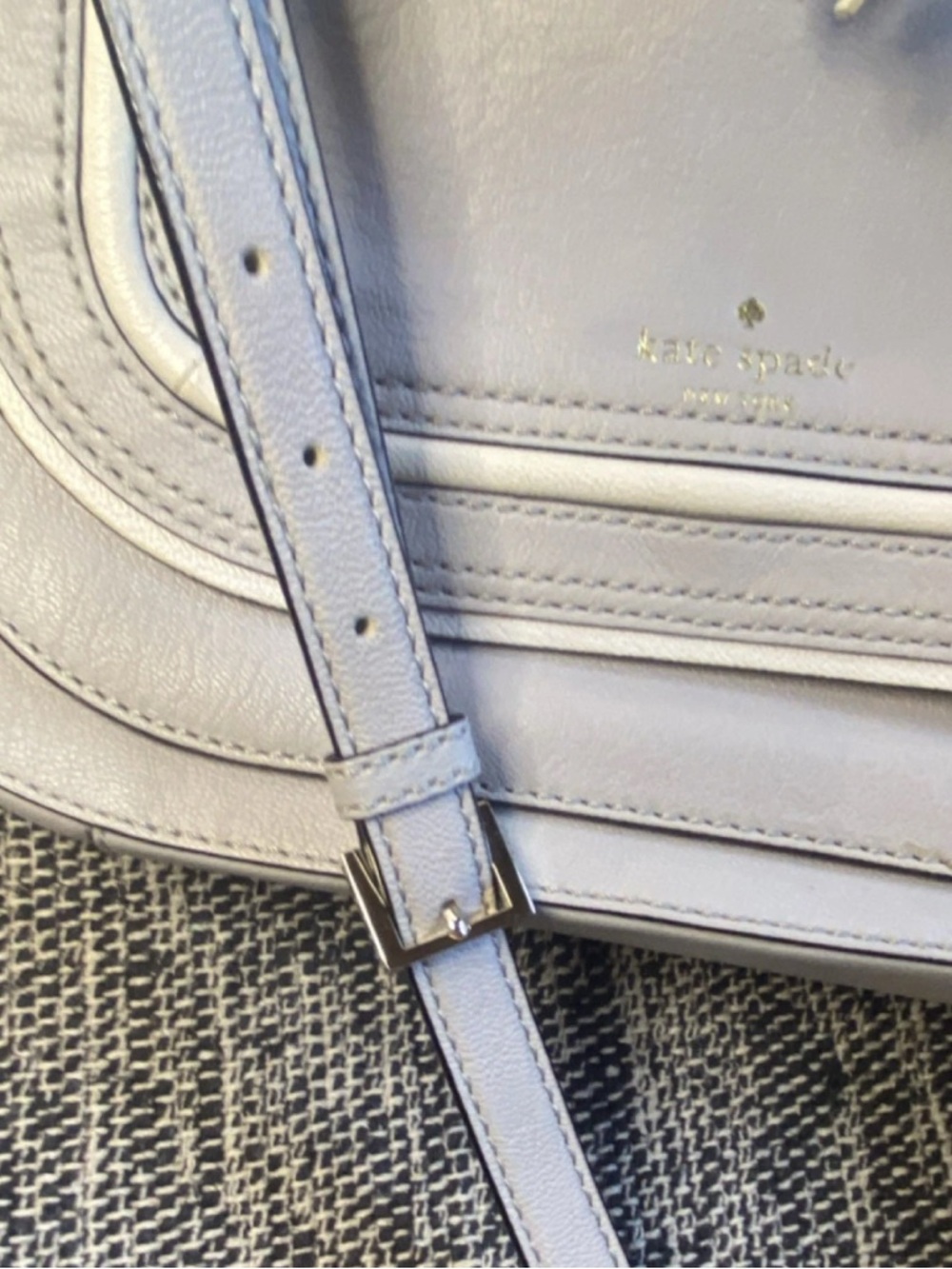 Kate Spade New York Light Gray Shoulder Bag with Tassel and Adjustable Strap - Picture 14 of 15